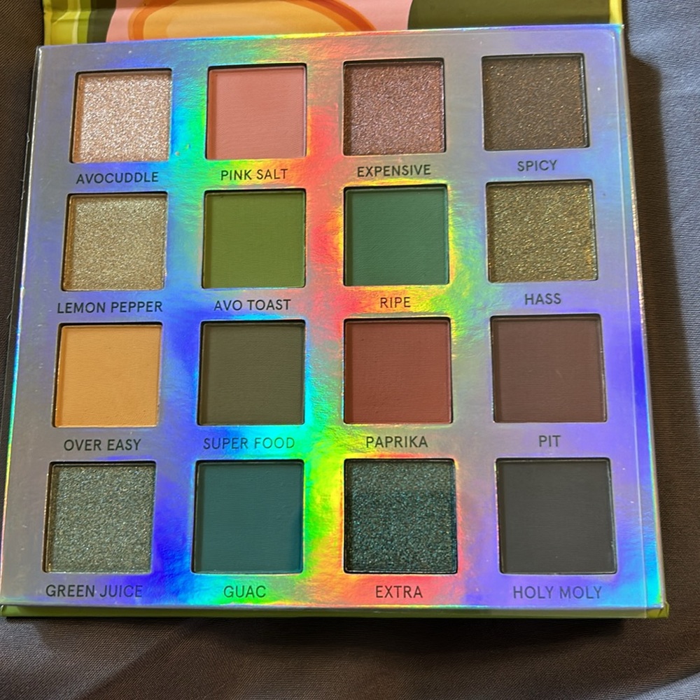 BH cosmetics Avocado Toast Shadow Palette - Picture 4 of 7